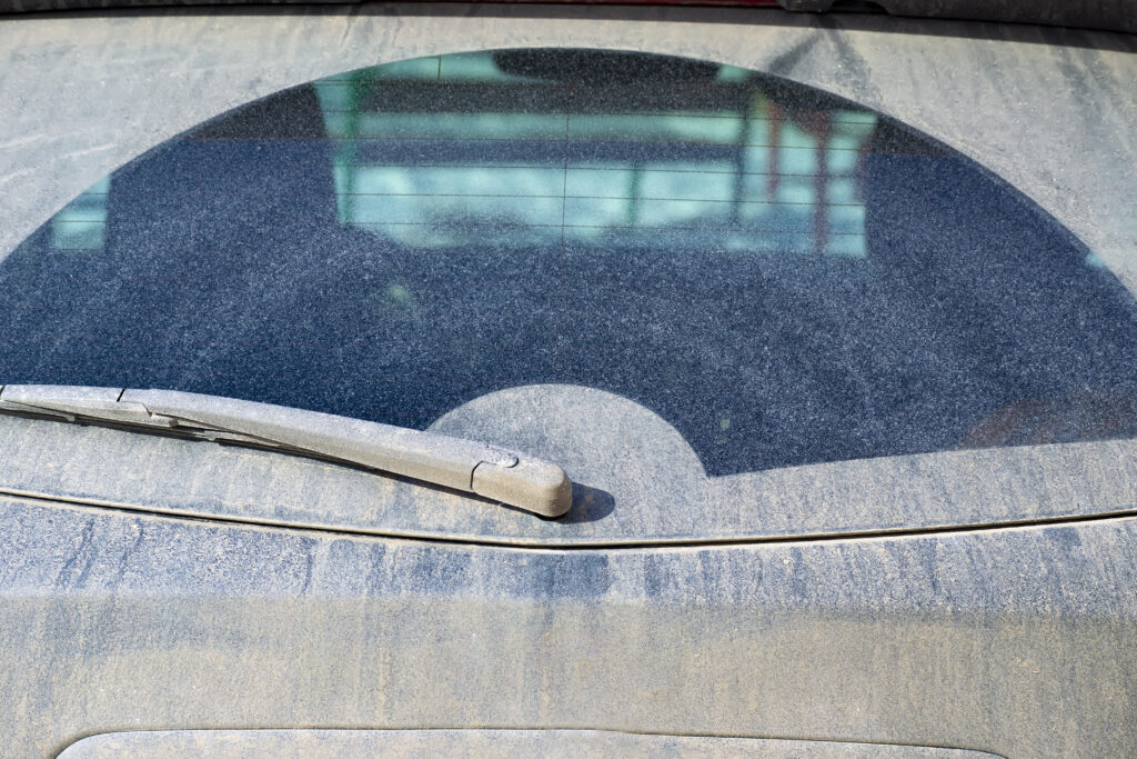 dirty rear window of the car - preventing motor breakdowns